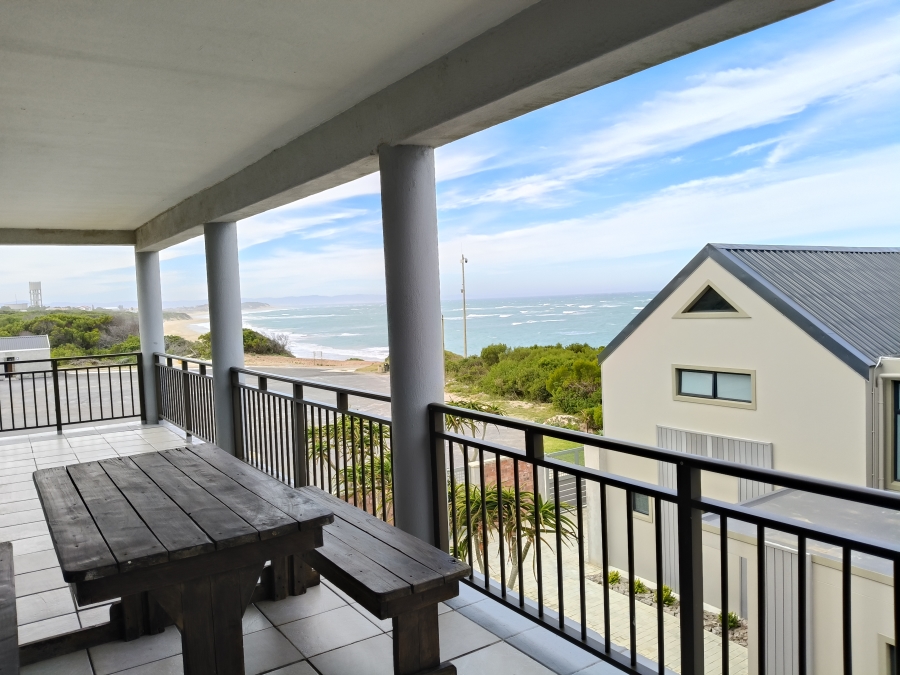 12 Bedroom Property for Sale in Paradise Beach Eastern Cape
